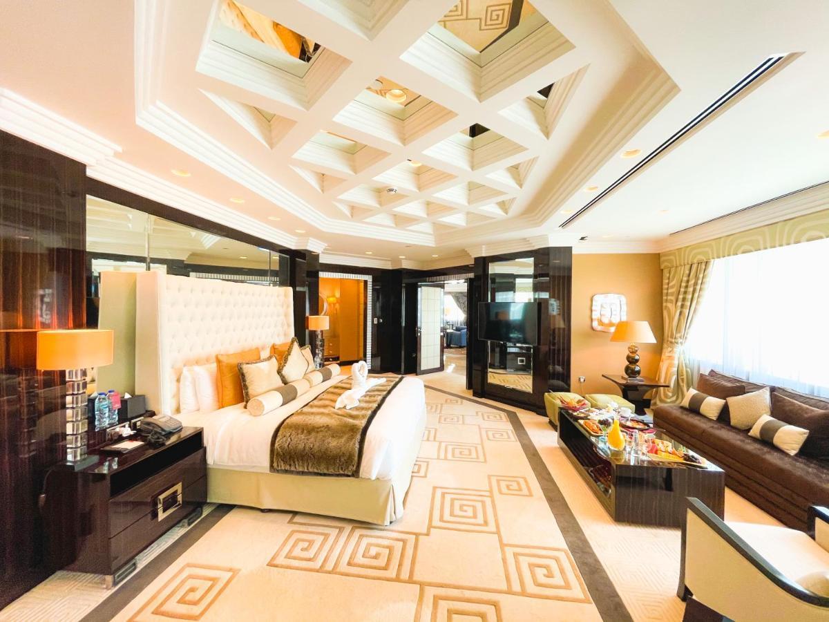 Готель Moevenpick Grand Al Bustan Дубай Екстер'єр фото Suite