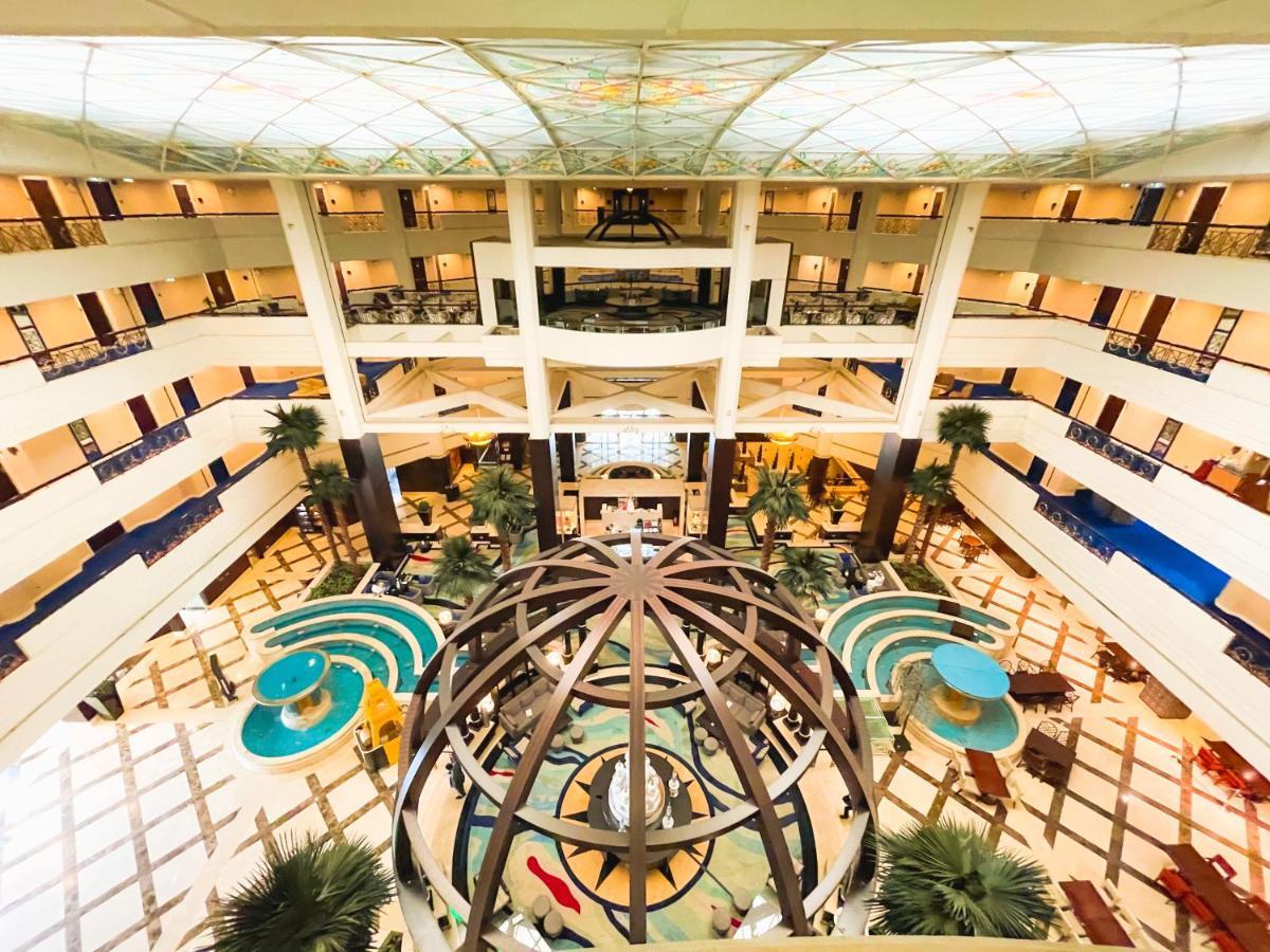 Готель Moevenpick Grand Al Bustan Дубай Екстер'єр фото The Atrium