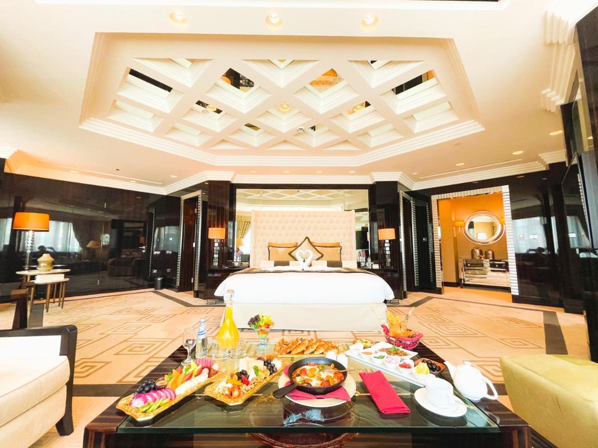 Готель Moevenpick Grand Al Bustan Дубай Екстер'єр фото The Royal Suite