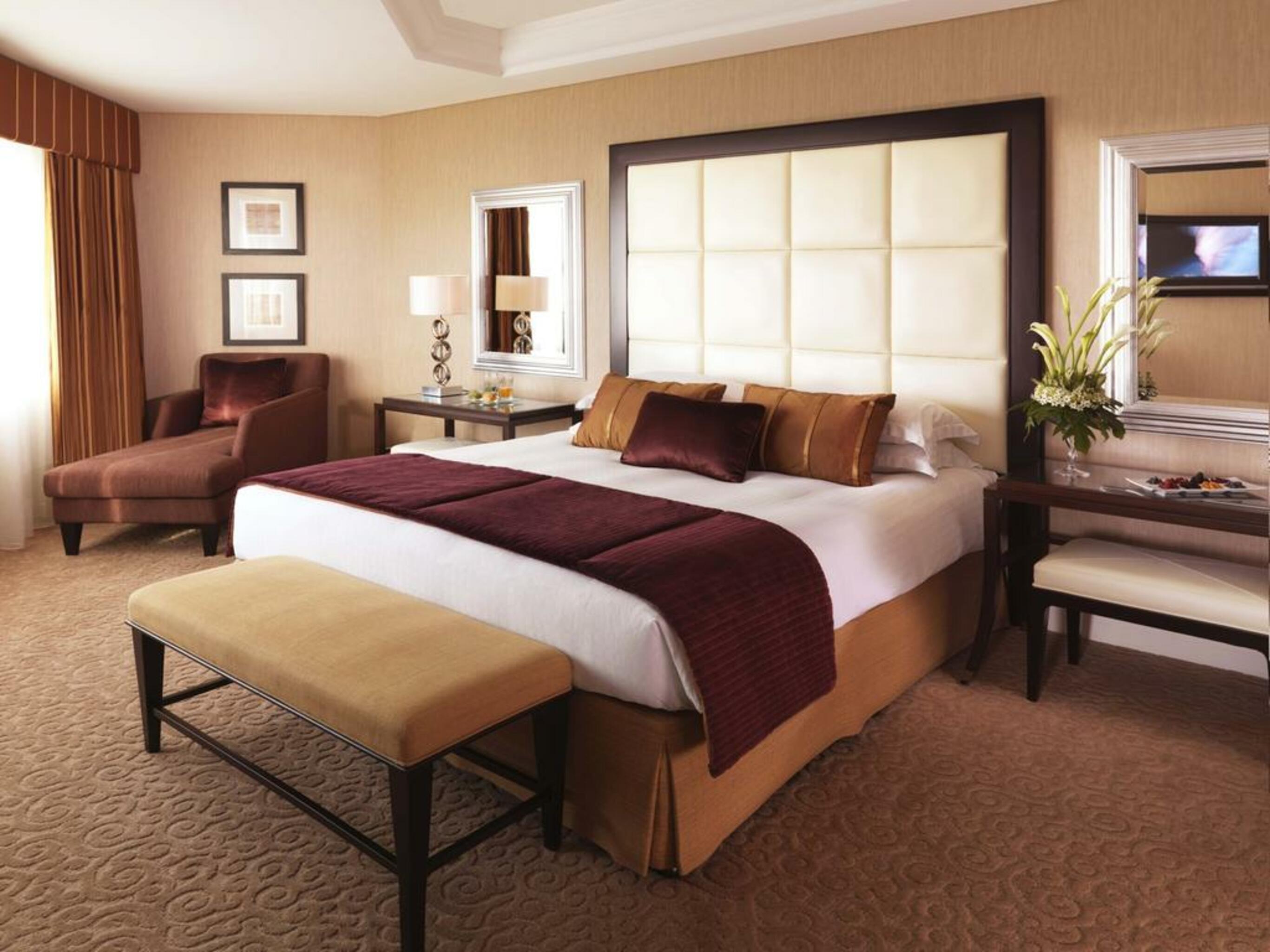 Готель Moevenpick Grand Al Bustan Дубай Номер фото A guest room at the MGM Grand