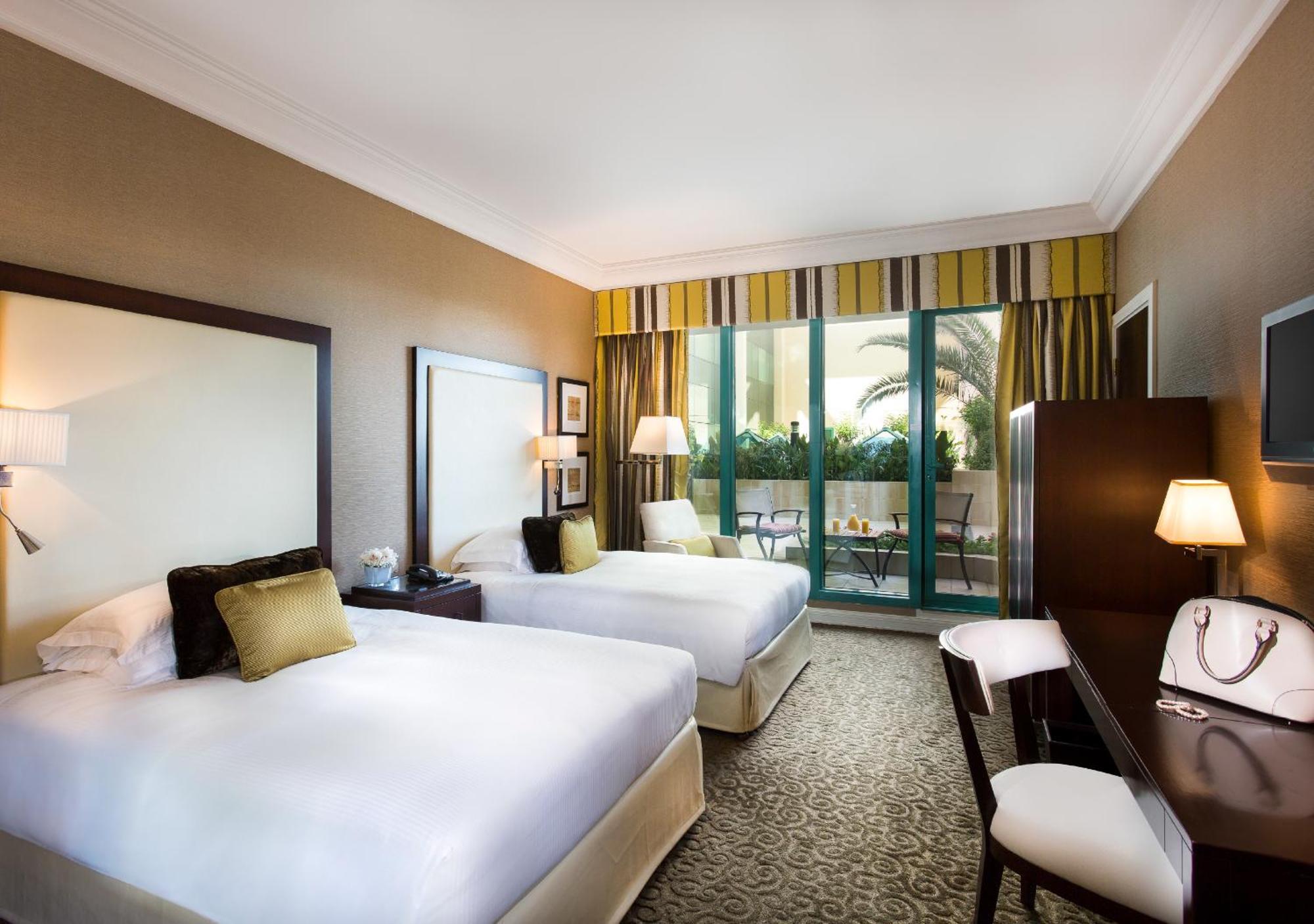 Готель Moevenpick Grand Al Bustan Дубай Екстер'єр фото